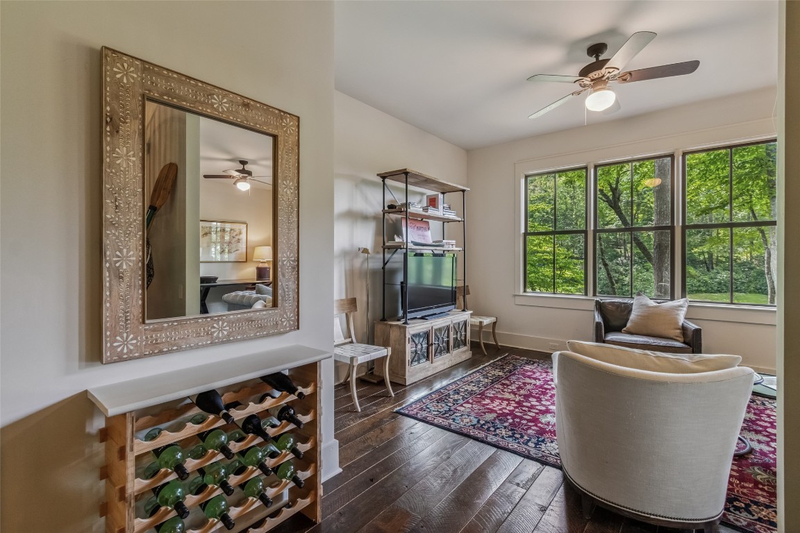 Highlands, North Carolina 28741, United States, 3 Bedrooms Bedrooms, ,5 BathroomsBathrooms,Residential,Active,185133