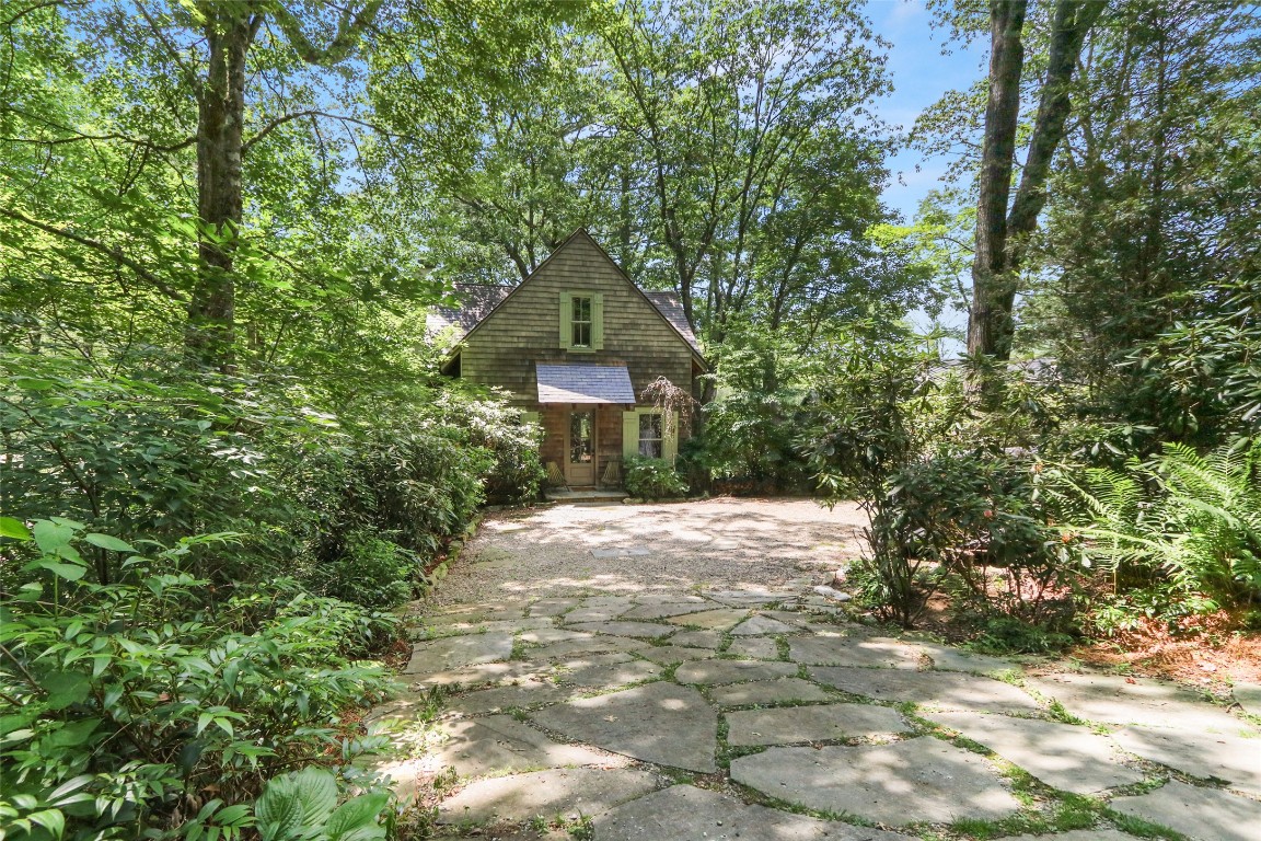 Highlands, North Carolina 28741, United States, 3 Bedrooms Bedrooms, ,5 BathroomsBathrooms,Residential,Active,185133