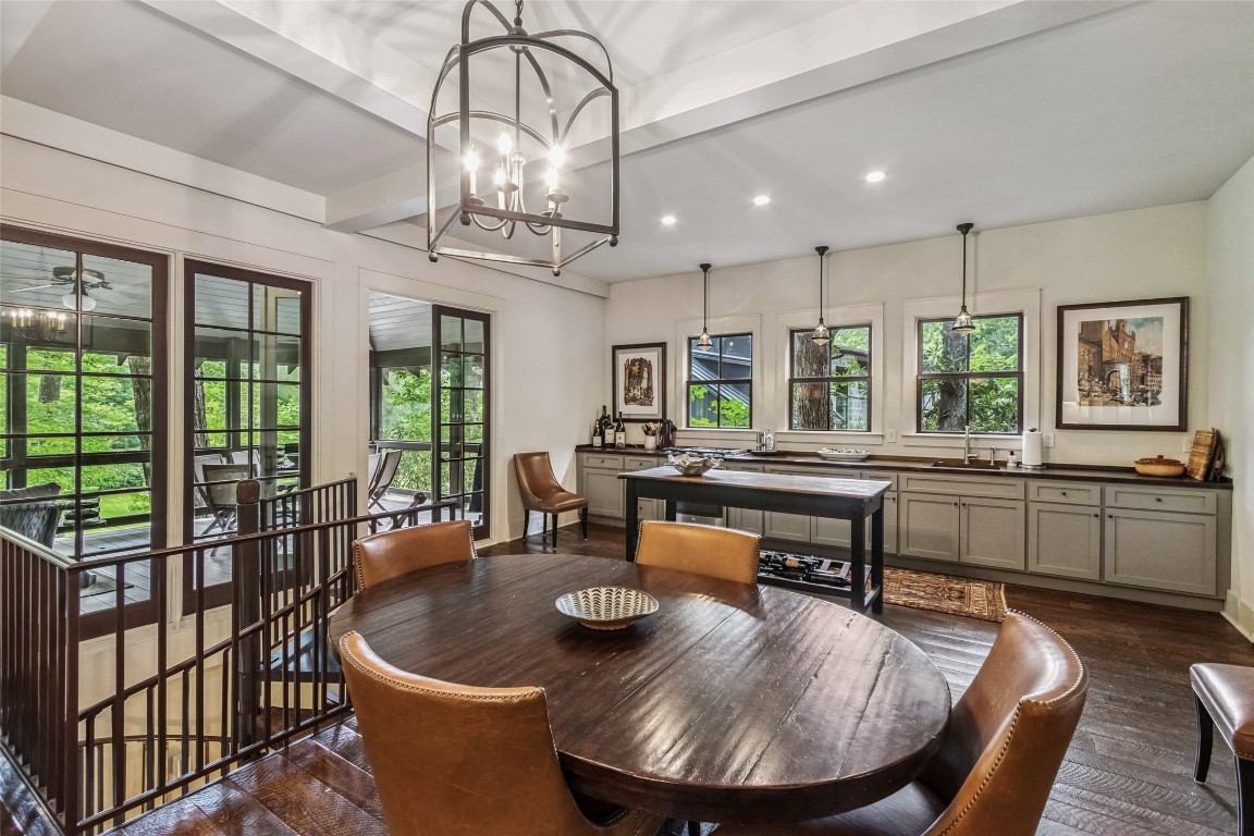 Highlands, North Carolina 28741, United States, 3 Bedrooms Bedrooms, ,5 BathroomsBathrooms,Residential,Active,185133