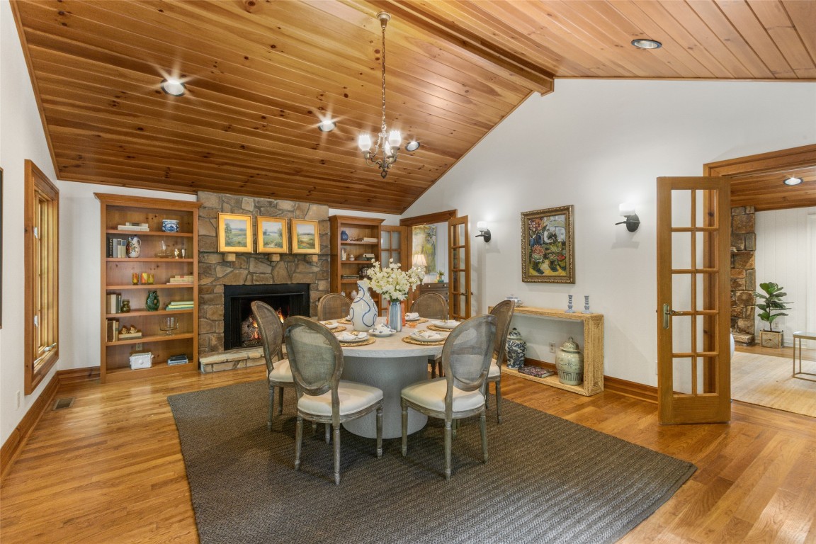 Highlands, North Carolina 28741, United States, 3 Bedrooms Bedrooms, ,3 BathroomsBathrooms,Residential,Active,164403