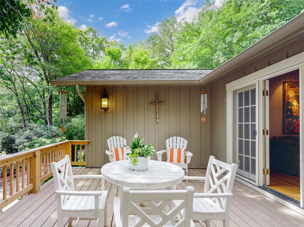 Highlands, North Carolina 28741, United States, 3 Bedrooms Bedrooms, ,3 BathroomsBathrooms,Residential,Active,164403