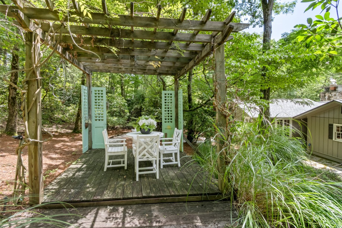 Highlands, North Carolina 28741, United States, 3 Bedrooms Bedrooms, ,3 BathroomsBathrooms,Residential,Active,164403