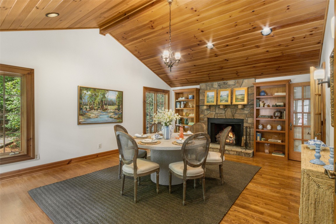 Highlands, North Carolina 28741, United States, 3 Bedrooms Bedrooms, ,3 BathroomsBathrooms,Residential,Active,164403