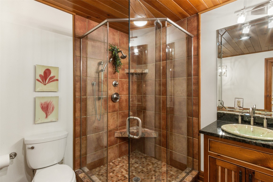 Highlands, North Carolina 28741, United States, 3 Bedrooms Bedrooms, ,3 BathroomsBathrooms,Residential,Active,164403