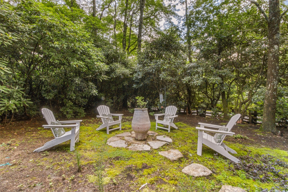 Highlands, North Carolina 28741, United States, 3 Bedrooms Bedrooms, ,3 BathroomsBathrooms,Residential,Active,164403