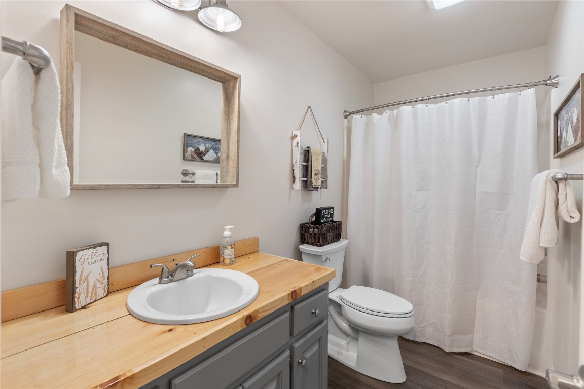 Cashiers, North Carolina 28717, United States, 3 Bedrooms Bedrooms, ,2 BathroomsBathrooms,Residential,Active,121898