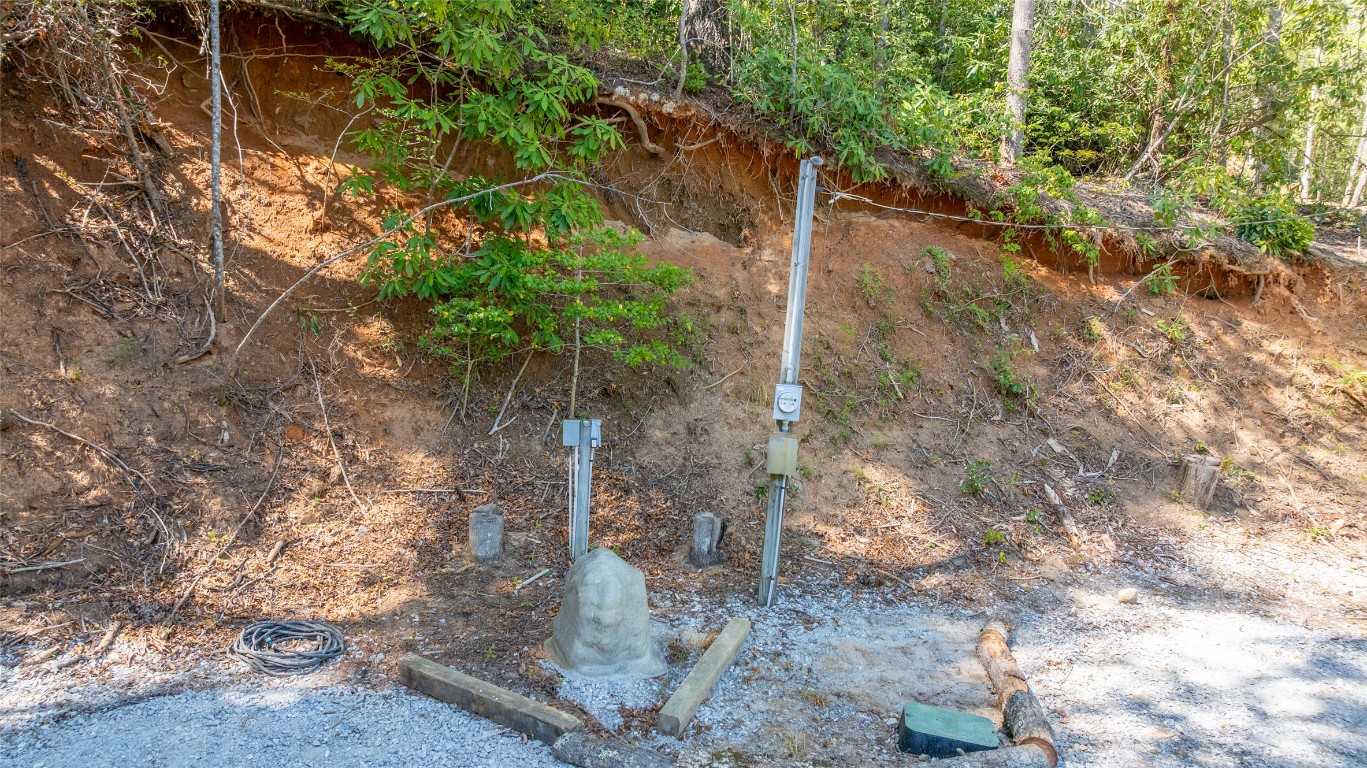 Cashiers, North Carolina 28717, United States, 3 Bedrooms Bedrooms, ,2 BathroomsBathrooms,Residential,Active,121898