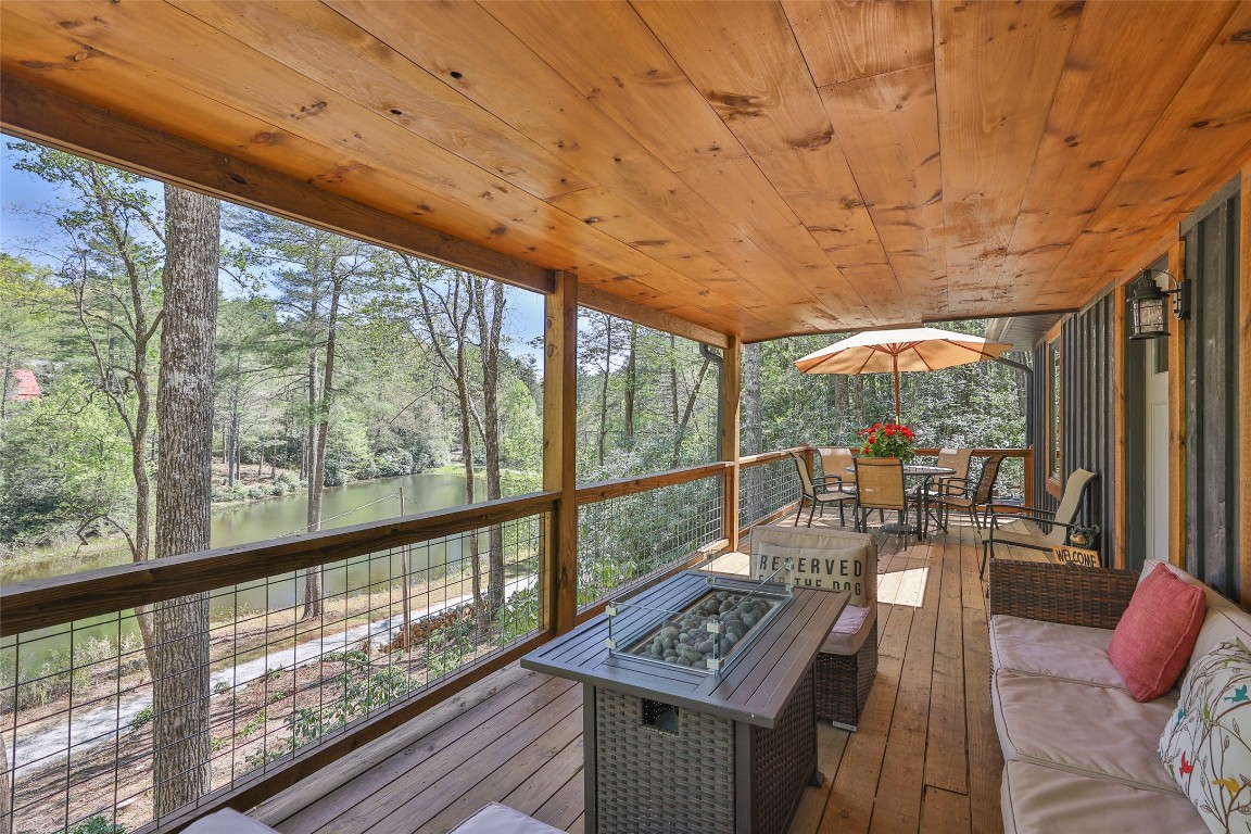 Cashiers, North Carolina 28717, United States, 3 Bedrooms Bedrooms, ,2 BathroomsBathrooms,Residential,Active,121898