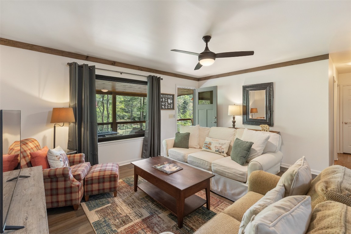 Cashiers, North Carolina 28717, United States, 3 Bedrooms Bedrooms, ,2 BathroomsBathrooms,Residential,Active,121898