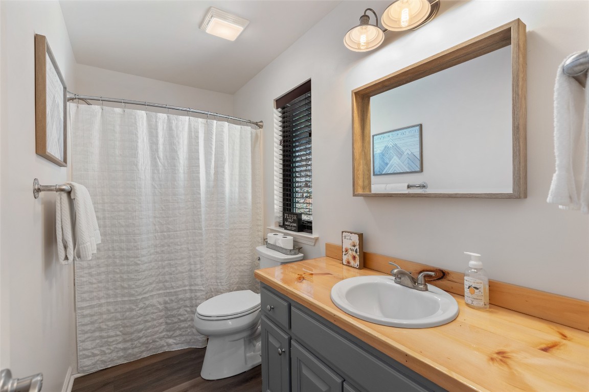 Cashiers, North Carolina 28717, United States, 3 Bedrooms Bedrooms, ,2 BathroomsBathrooms,Residential,Active,121898