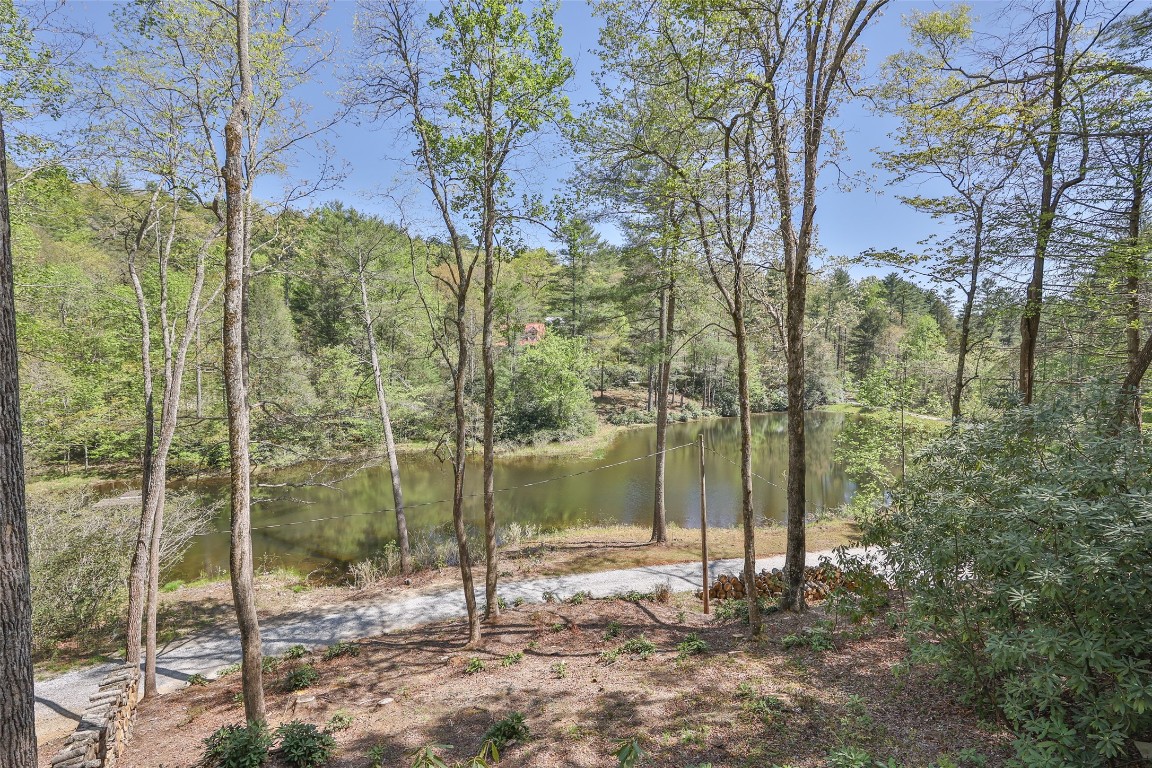 Cashiers, North Carolina 28717, United States, 3 Bedrooms Bedrooms, ,2 BathroomsBathrooms,Residential,Active,121898