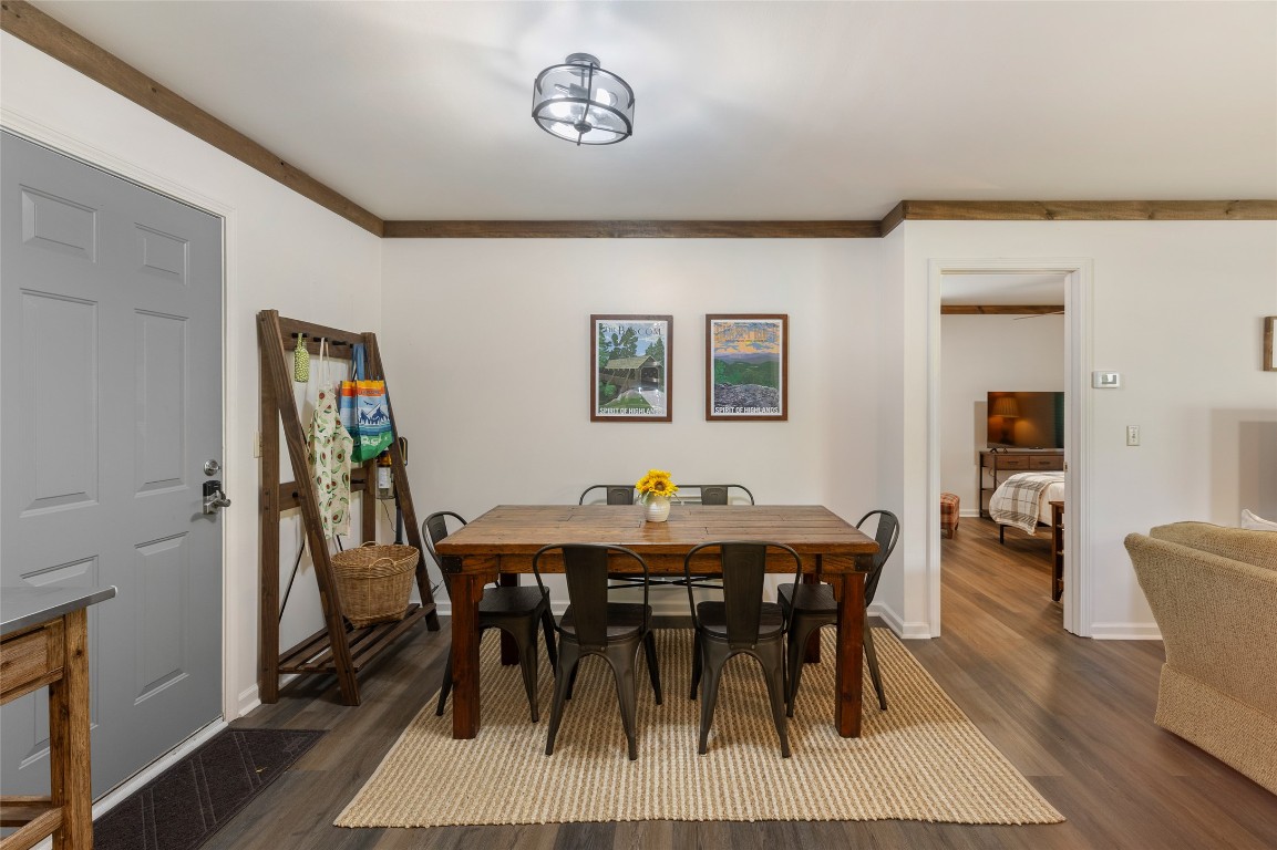 Cashiers, North Carolina 28717, United States, 3 Bedrooms Bedrooms, ,2 BathroomsBathrooms,Residential,Active,121898