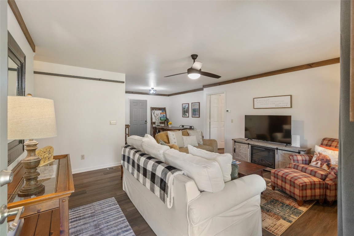 Cashiers, North Carolina 28717, United States, 3 Bedrooms Bedrooms, ,2 BathroomsBathrooms,Residential,Active,121898