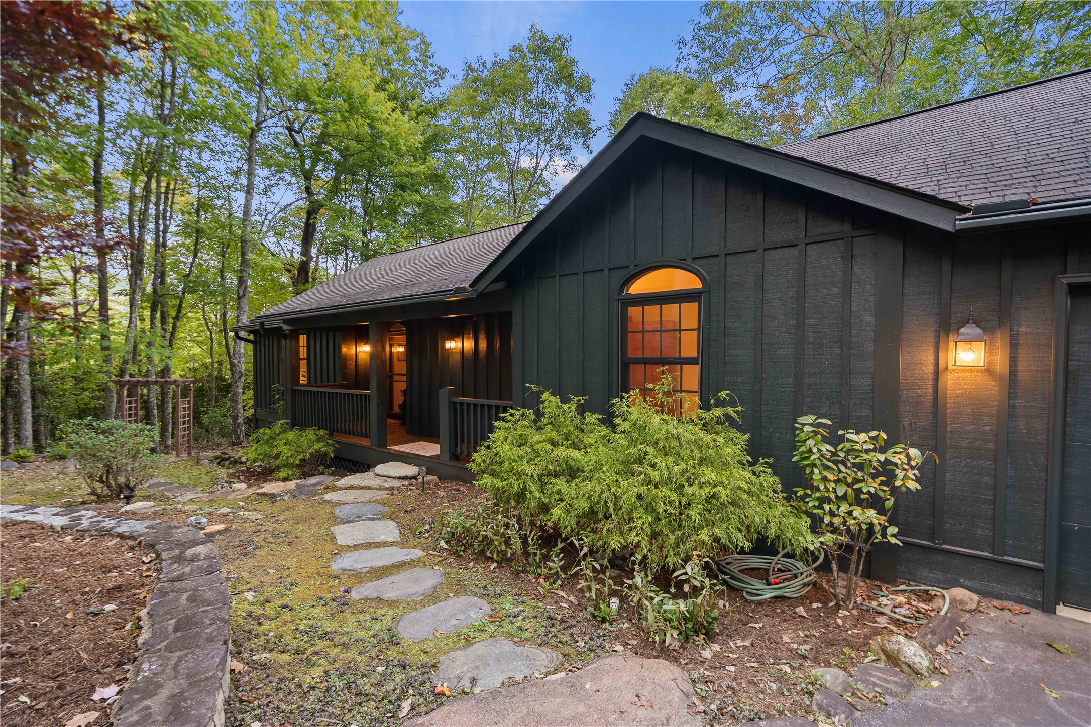 51 Clawsfoot Court