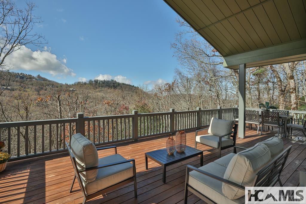 Highlands, North Carolina 28741, United States, 4 Bedrooms Bedrooms, ,5 BathroomsBathrooms,Residential,Active,160441