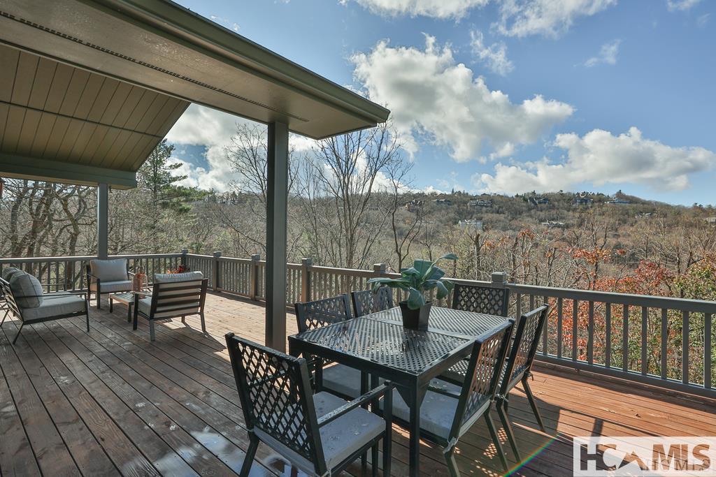 Highlands, North Carolina 28741, United States, 4 Bedrooms Bedrooms, ,5 BathroomsBathrooms,Residential,Active,160441