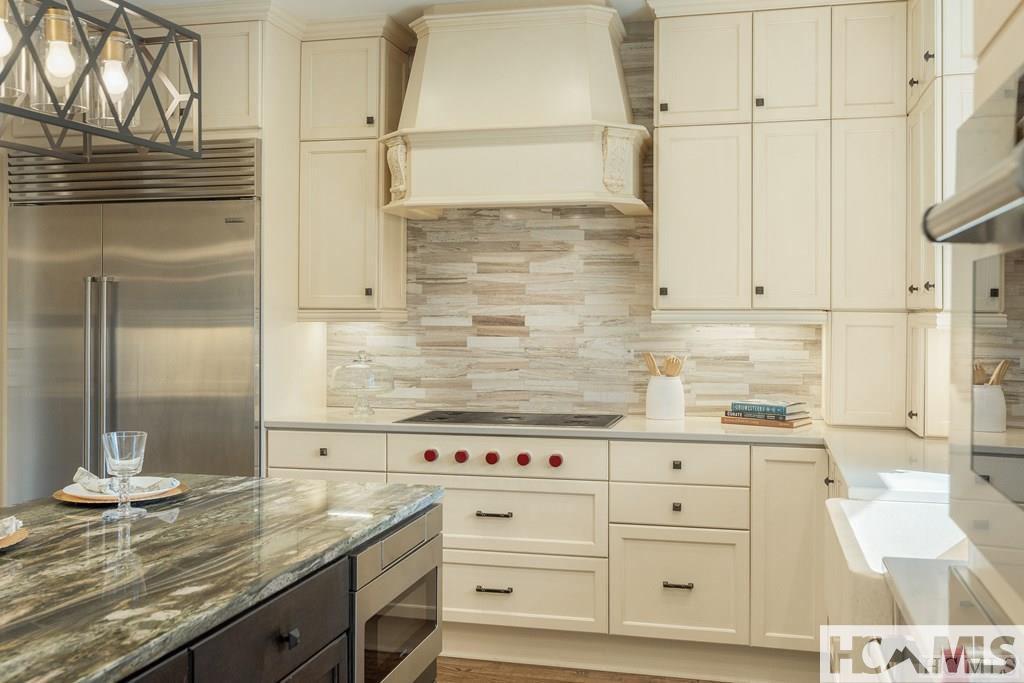 Highlands, North Carolina 28741, United States, 4 Bedrooms Bedrooms, ,5 BathroomsBathrooms,Residential,Active,160441