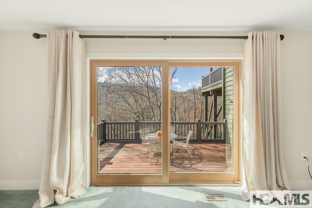 Highlands, North Carolina 28741, United States, 4 Bedrooms Bedrooms, ,5 BathroomsBathrooms,Residential,Active,160441