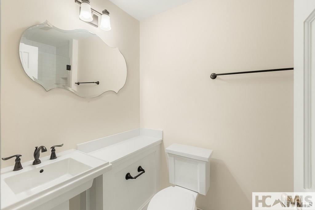 Highlands, North Carolina 28741, United States, 4 Bedrooms Bedrooms, ,5 BathroomsBathrooms,Residential,Active,160441