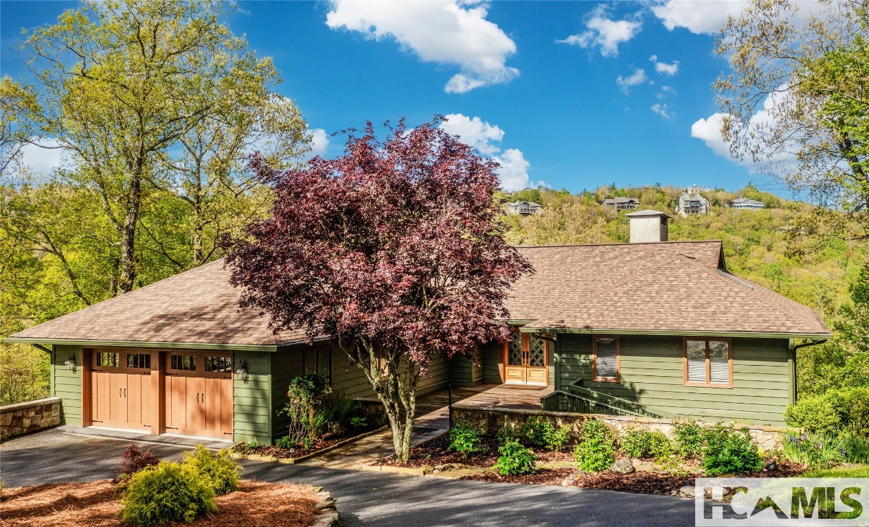 Highlands, North Carolina 28741, United States, 4 Bedrooms Bedrooms, ,5 BathroomsBathrooms,Residential,Active,160441