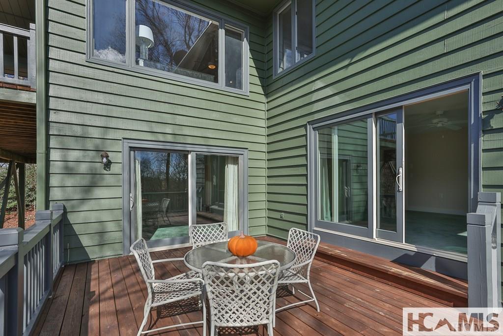 Highlands, North Carolina 28741, United States, 4 Bedrooms Bedrooms, ,5 BathroomsBathrooms,Residential,Active,160441