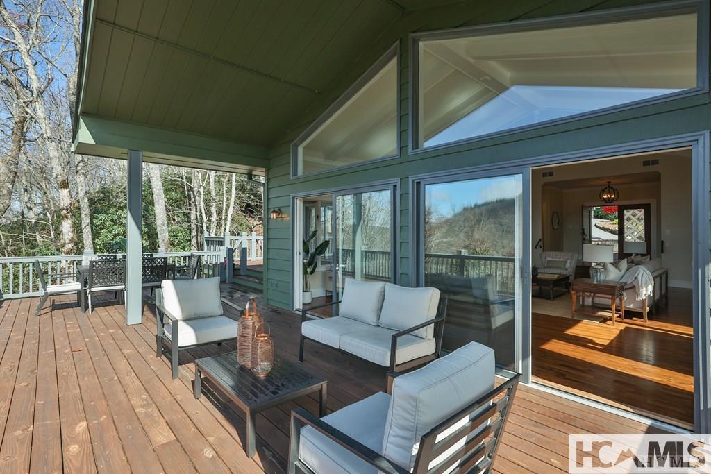 Highlands, North Carolina 28741, United States, 4 Bedrooms Bedrooms, ,5 BathroomsBathrooms,Residential,Active,160441