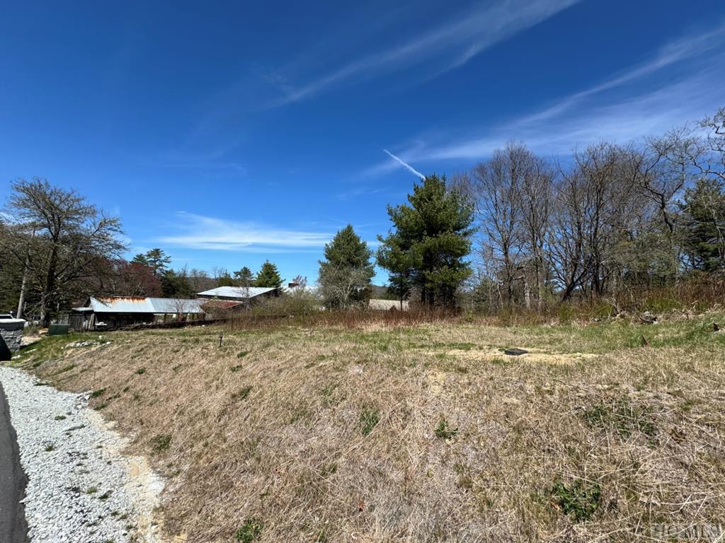 Highlands, North Carolina 28741, United States, 3 Bedrooms Bedrooms, ,5 BathroomsBathrooms,Residential,Active,60876