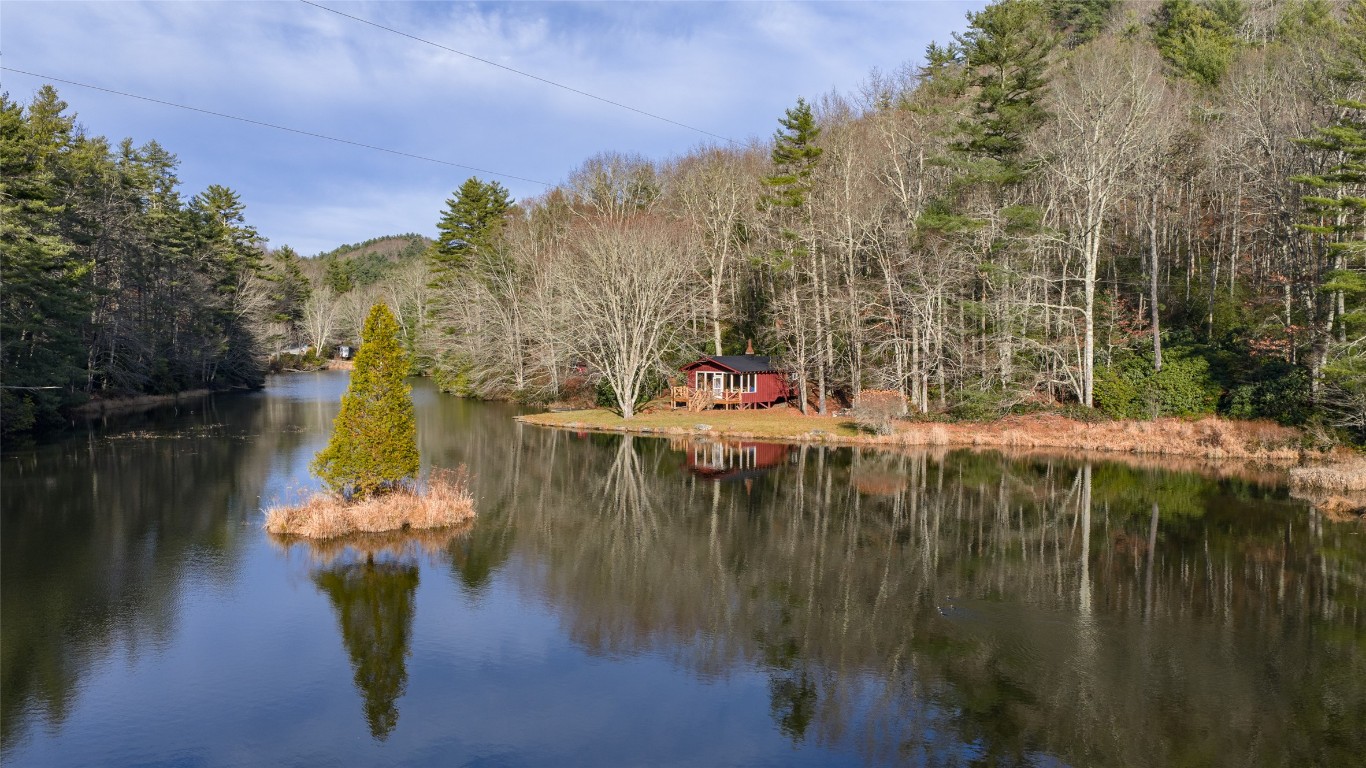 Cullowhee, North Carolina 28723, United States, 1 Bedroom Bedrooms, ,1 BathroomBathrooms,Residential,Active,250351