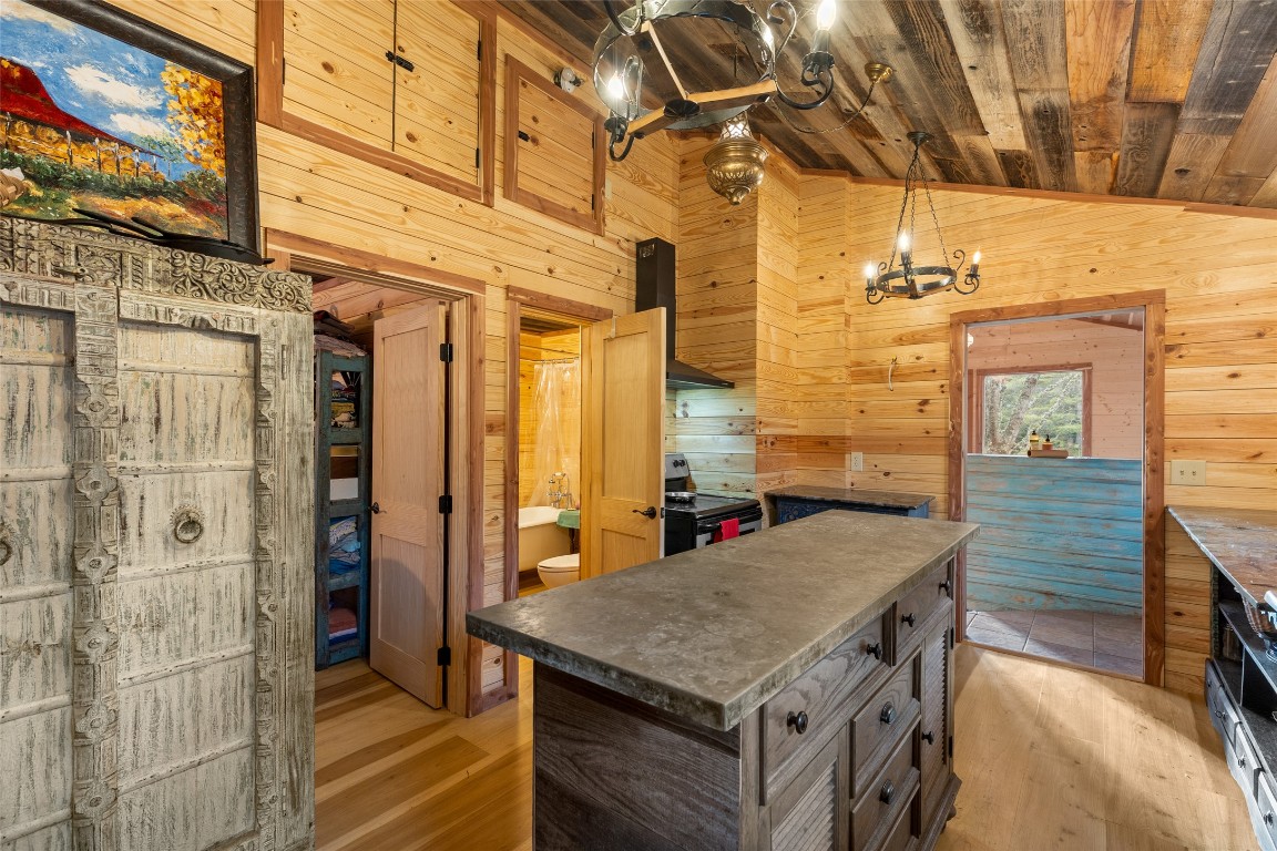 Cullowhee, North Carolina 28723, United States, 1 Bedroom Bedrooms, ,1 BathroomBathrooms,Residential,Active,250351