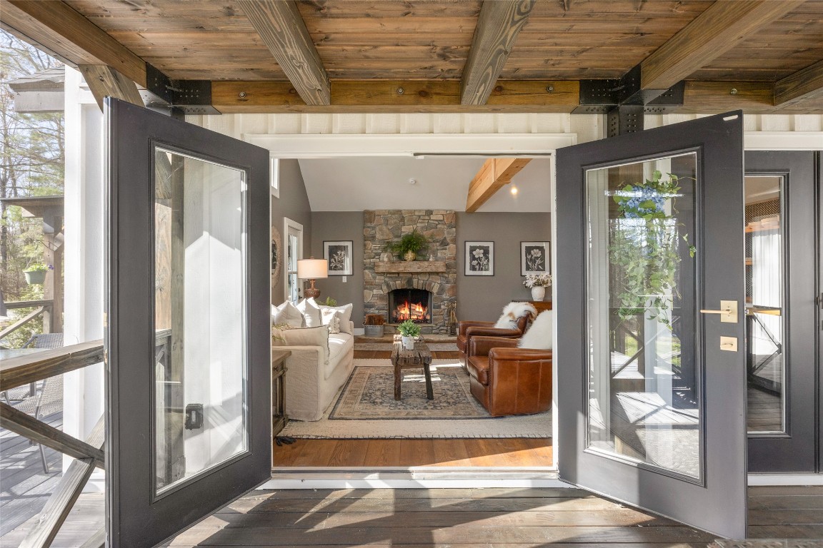 Highlands, North Carolina 28741, United States, 2 Bedrooms Bedrooms, ,2 BathroomsBathrooms,Residential,Active,107568