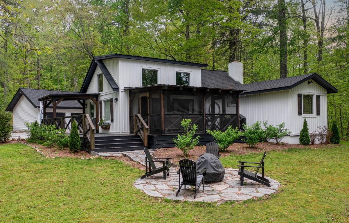 Highlands, North Carolina 28741, United States, 2 Bedrooms Bedrooms, ,2 BathroomsBathrooms,Residential,Active,107568