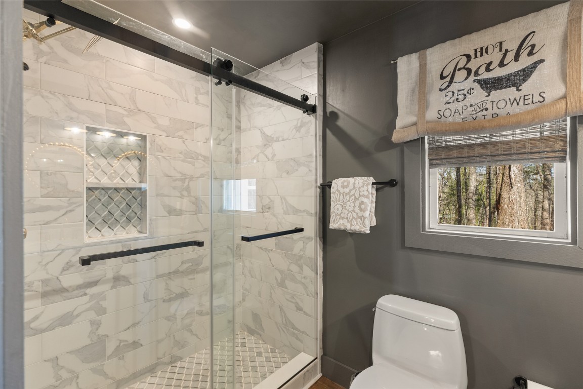 Highlands, North Carolina 28741, United States, 2 Bedrooms Bedrooms, ,2 BathroomsBathrooms,Residential,Active,107568