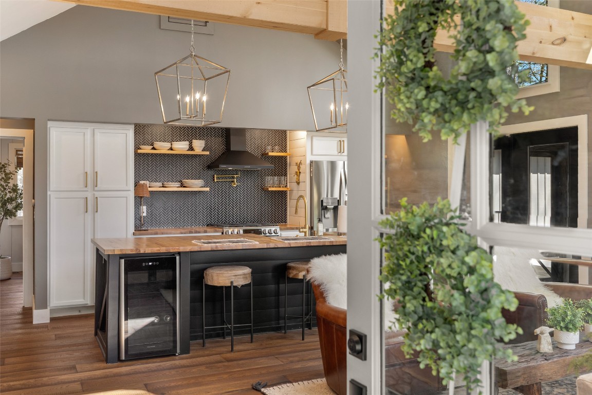 Highlands, North Carolina 28741, United States, 2 Bedrooms Bedrooms, ,2 BathroomsBathrooms,Residential,Active,107568