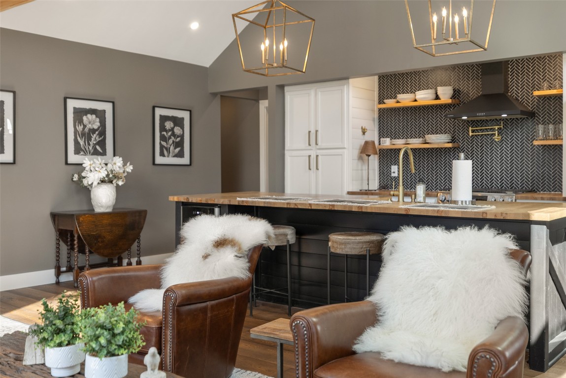 Highlands, North Carolina 28741, United States, 2 Bedrooms Bedrooms, ,2 BathroomsBathrooms,Residential,Active,107568