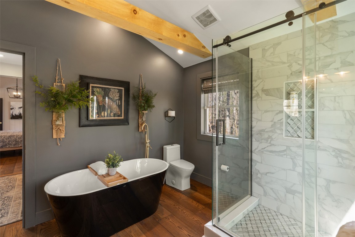 Highlands, North Carolina 28741, United States, 2 Bedrooms Bedrooms, ,2 BathroomsBathrooms,Residential,Active,107568