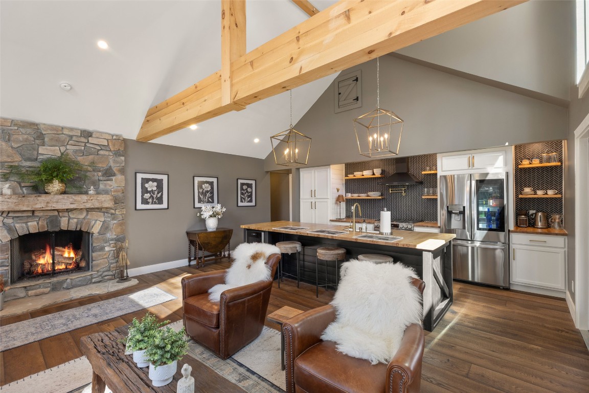 Highlands, North Carolina 28741, United States, 2 Bedrooms Bedrooms, ,2 BathroomsBathrooms,Residential,Active,107568