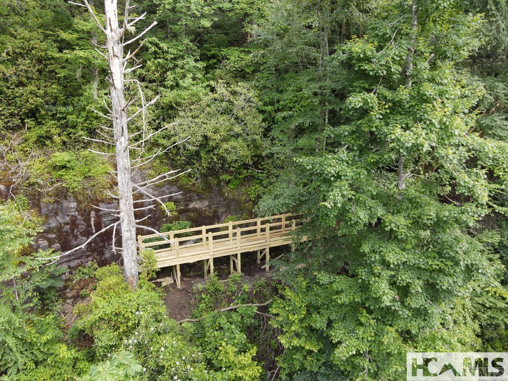 Cashiers, North Carolina 28717, United States, 4 Bedrooms Bedrooms, ,5 BathroomsBathrooms,Residential,Active,162645