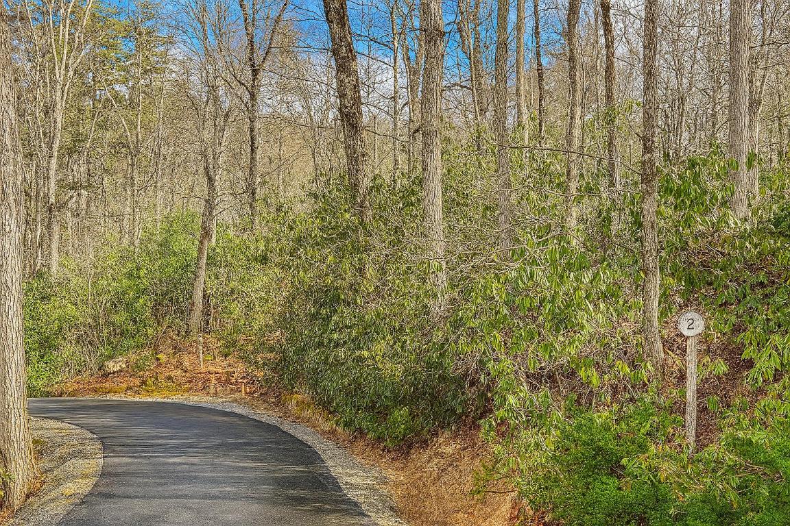 Cashiers, North Carolina 28717, United States, 4 Bedrooms Bedrooms, ,5 BathroomsBathrooms,Residential,Active,162645