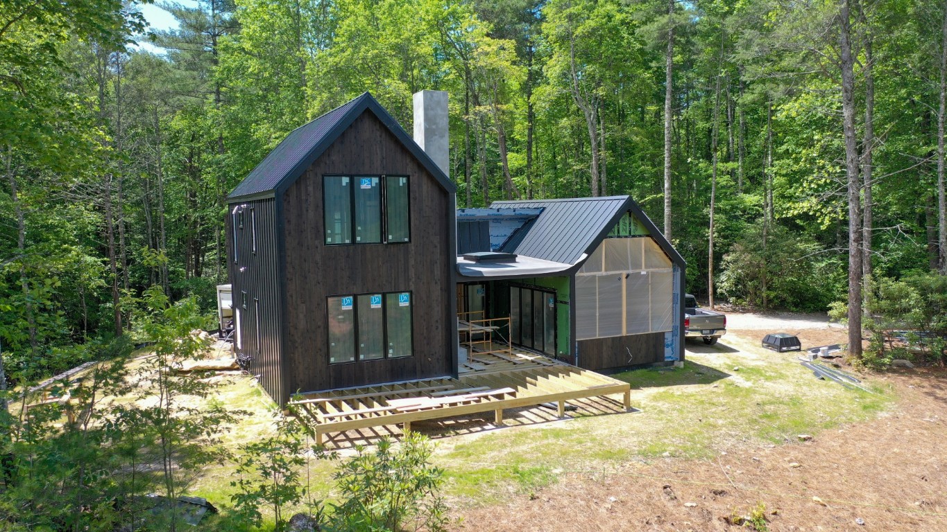 Highlands, North Carolina 28741, United States, 2 Bedrooms Bedrooms, ,3 BathroomsBathrooms,Residential,Active,171393