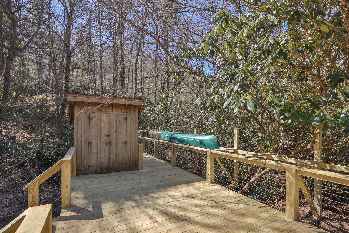 Highlands, North Carolina 28741, United States, 5 Bedrooms Bedrooms, ,6 BathroomsBathrooms,Residential,Active,111398