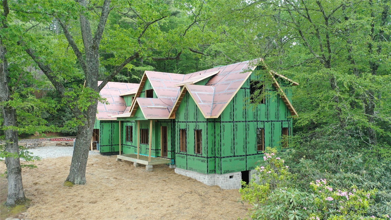 Highlands, North Carolina 28741, United States, 5 Bedrooms Bedrooms, ,6 BathroomsBathrooms,Residential,Active,111398