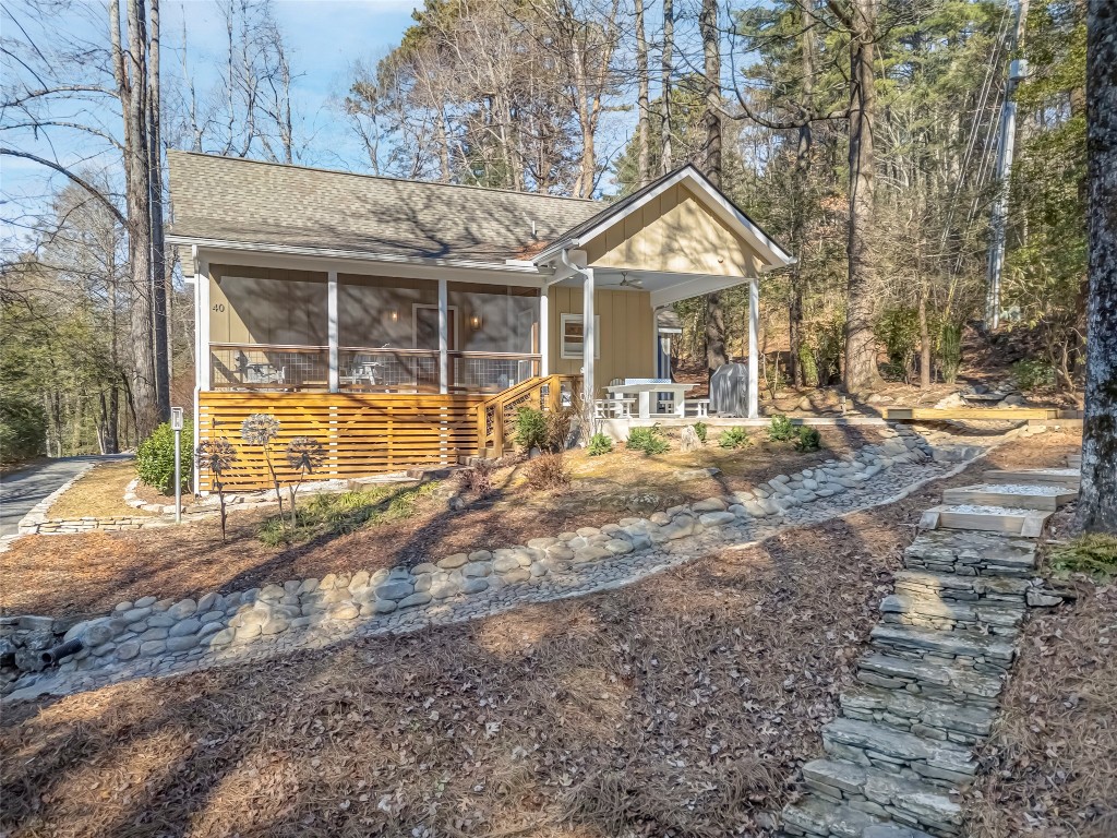 40 Toxaway Landing Drive