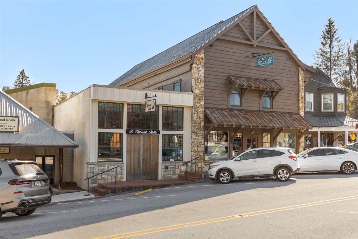 221 N 4th Street
