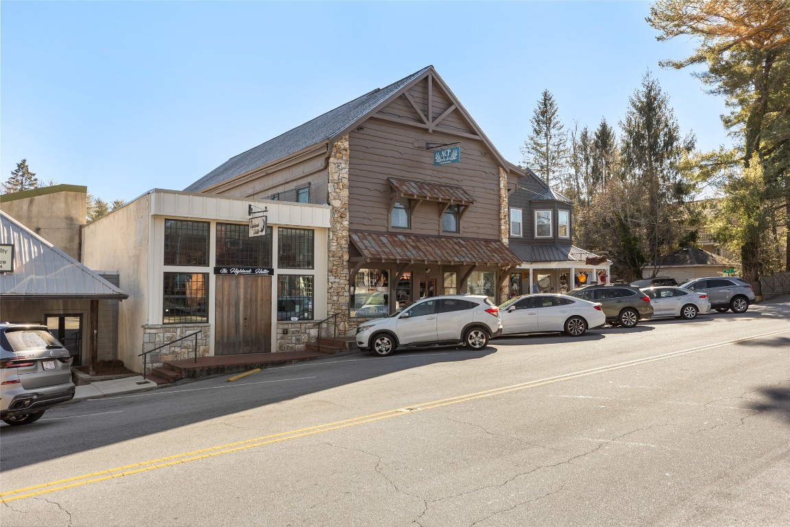 221 N 4th Street