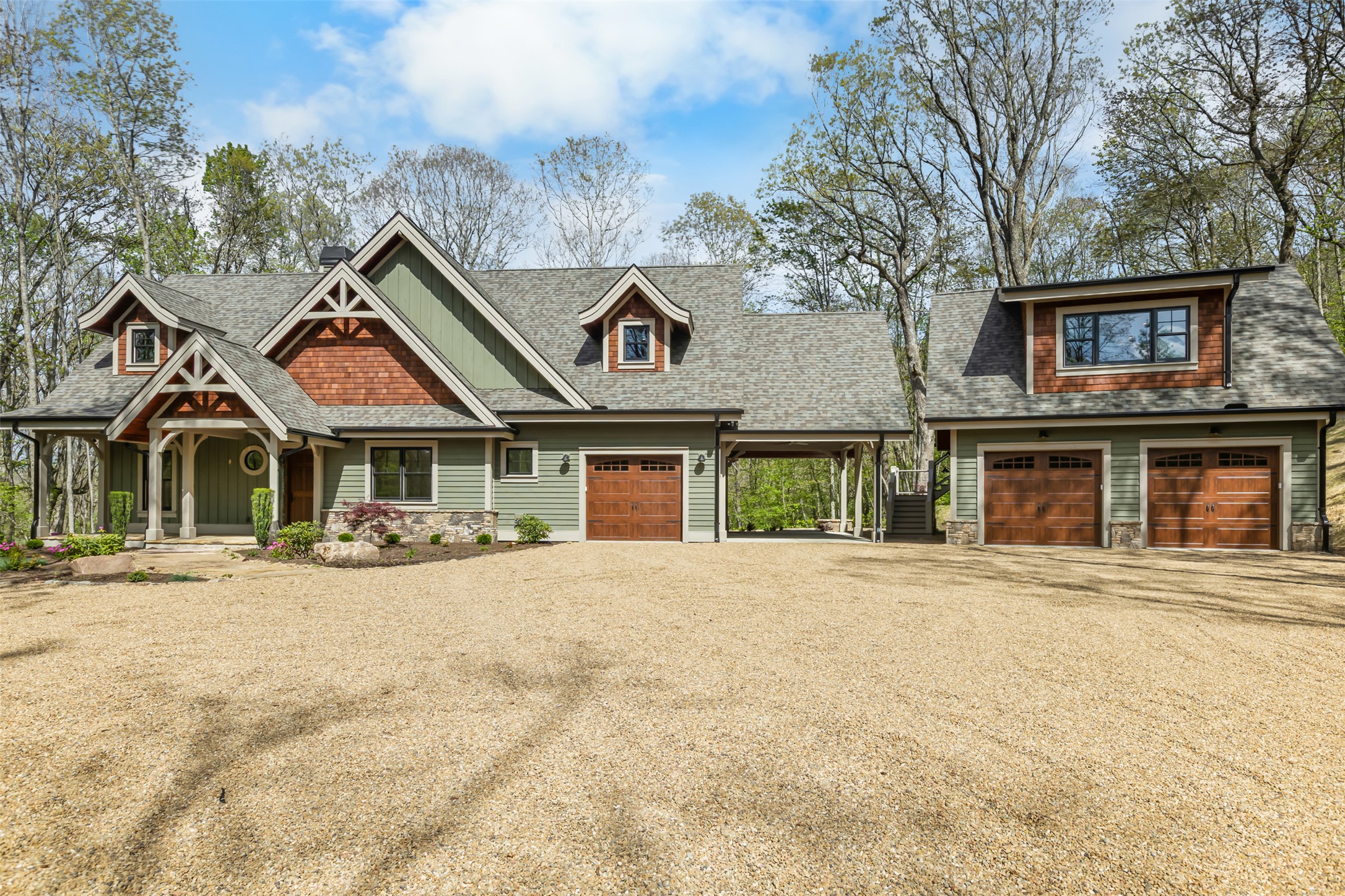826 New Settlers Way