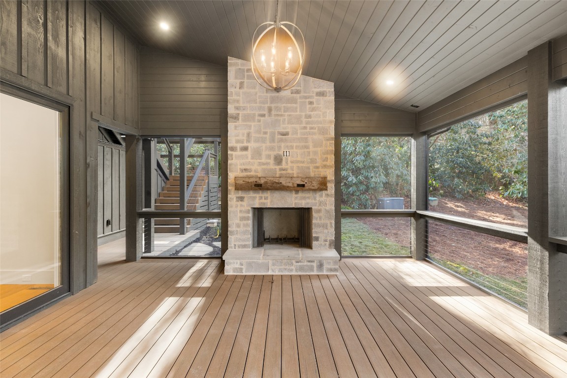 Highlands, North Carolina 28741, United States, 4 Bedrooms Bedrooms, ,5 BathroomsBathrooms,Residential,Active,254457