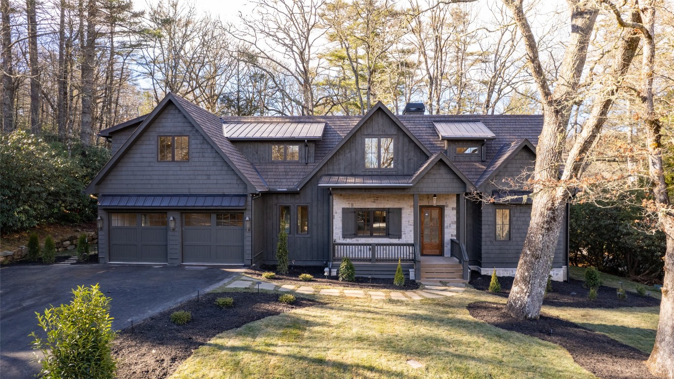 Highlands, North Carolina 28741, United States, 4 Bedrooms Bedrooms, ,5 BathroomsBathrooms,Residential,Active,254457