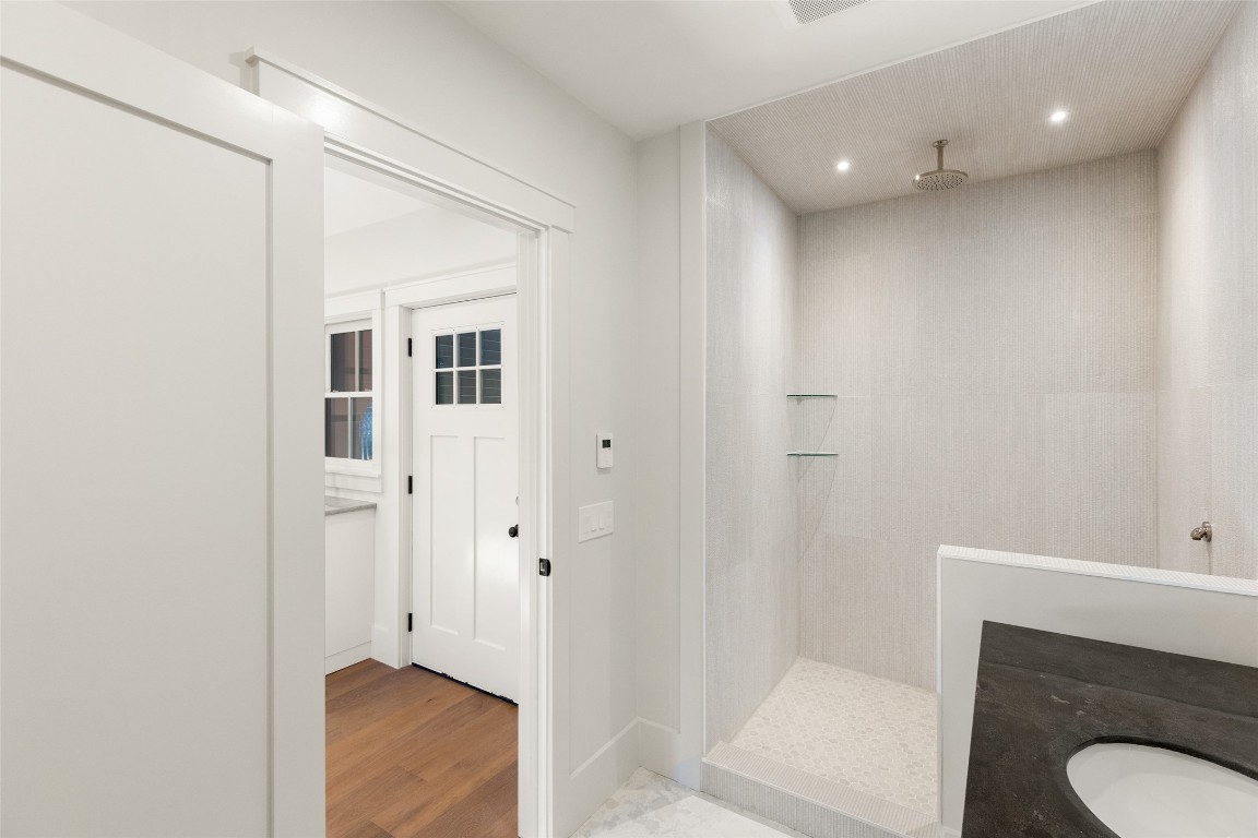 Highlands, North Carolina 28741, United States, 4 Bedrooms Bedrooms, ,5 BathroomsBathrooms,Residential,Active,254457