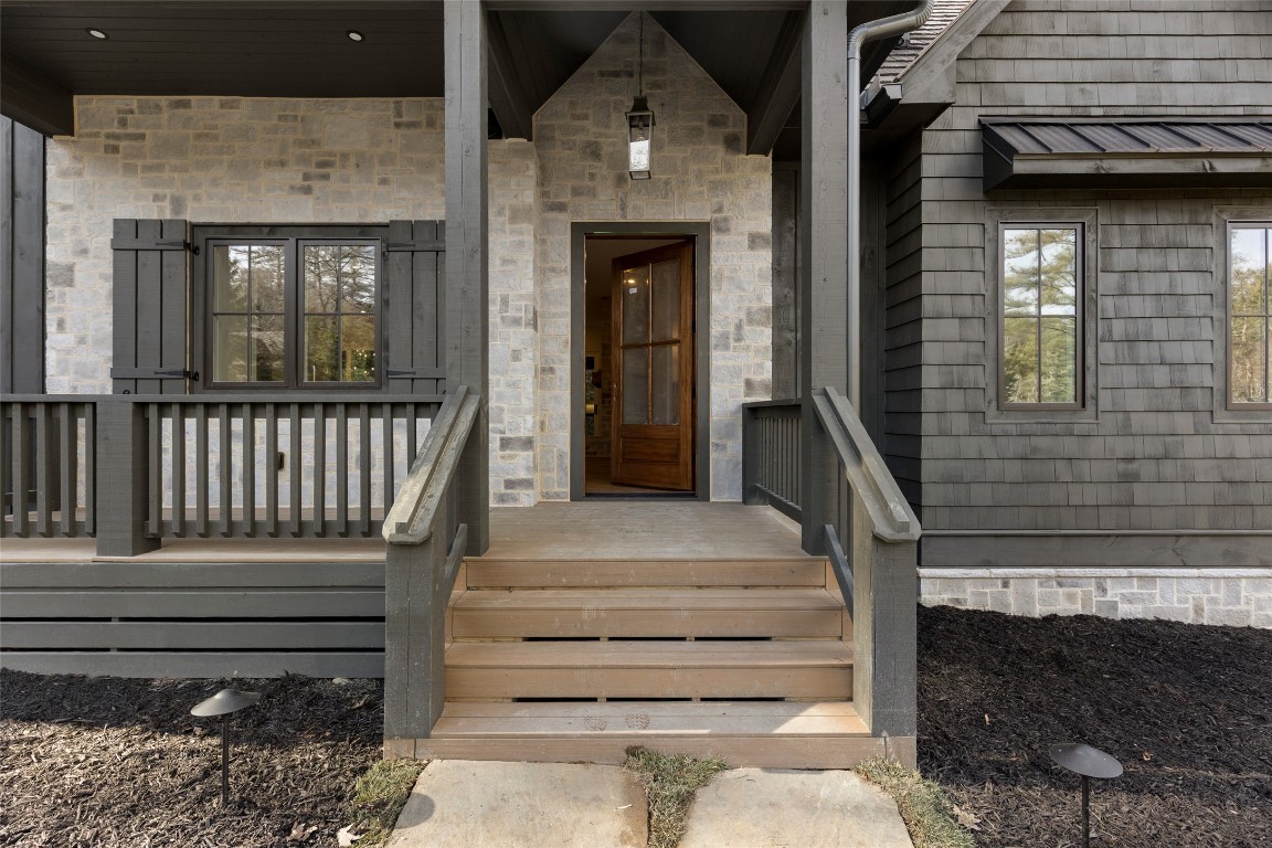 Highlands, North Carolina 28741, United States, 4 Bedrooms Bedrooms, ,5 BathroomsBathrooms,Residential,Active,254457