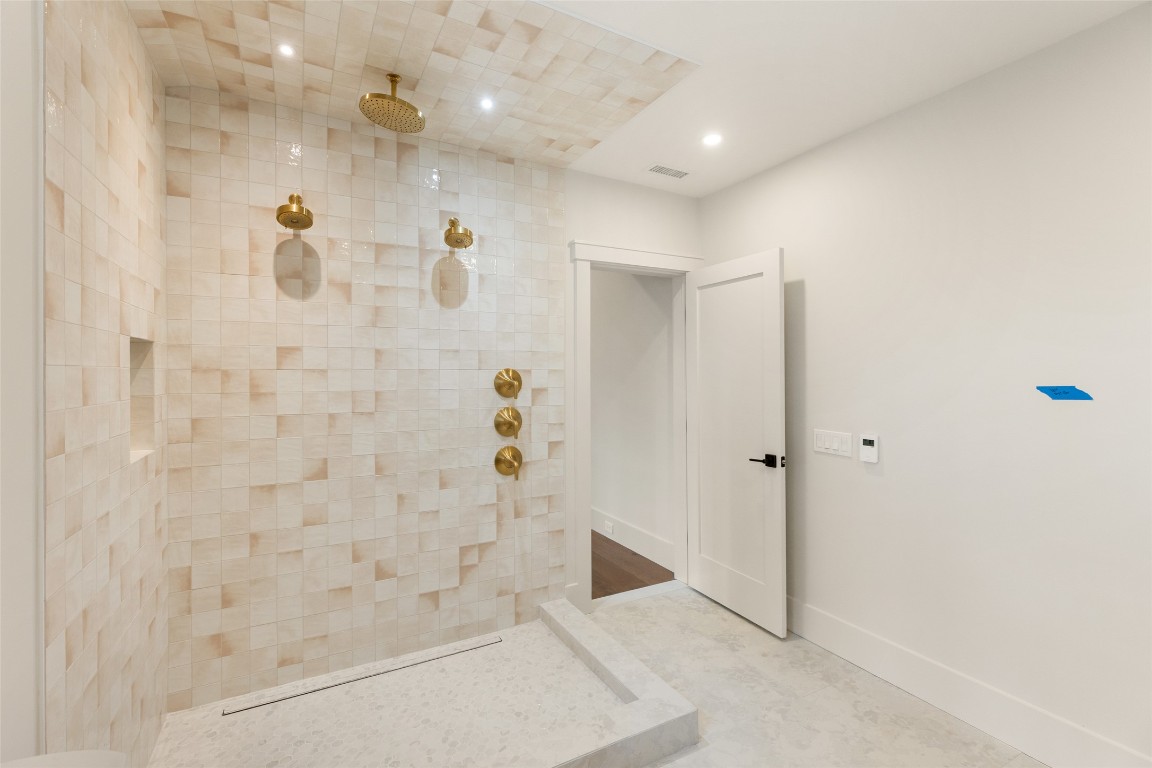 Highlands, North Carolina 28741, United States, 4 Bedrooms Bedrooms, ,5 BathroomsBathrooms,Residential,Active,254457